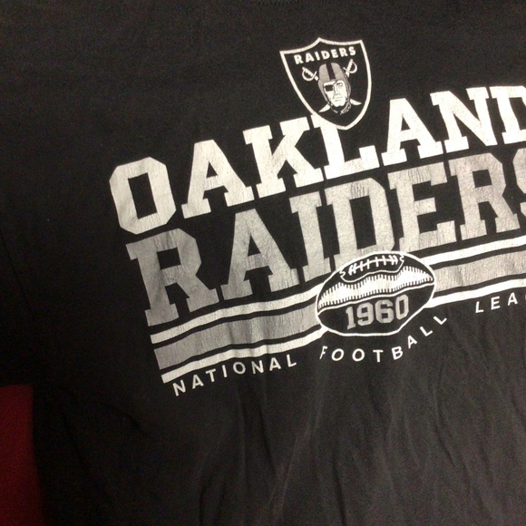 NFL OAKLAND Raiders tshirt - Picture 2 of 3